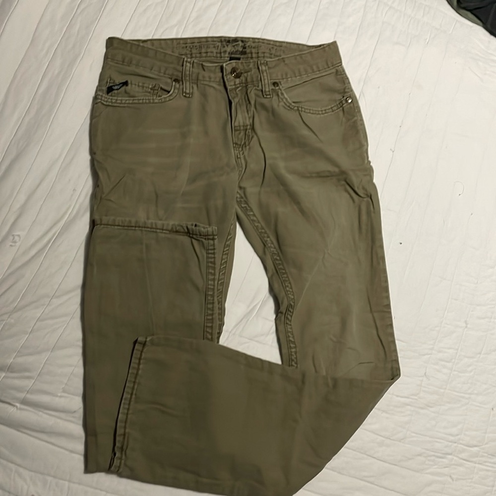 Vans men’s 28x31 jeans.